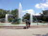 Philadelphia Mom&Judy By Fountain.jpg (54851 bytes)