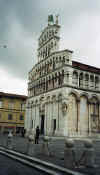 Lucca_2.jpg (51274 bytes)