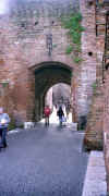 Verona_13_Bridge2.jpg (70712 bytes)
